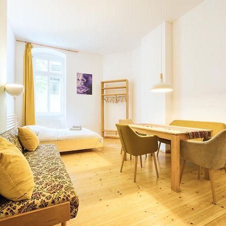 Gemuetliche 2-Zimmer-Wohnung Zentral Friedrichshain Berlino Esterno foto