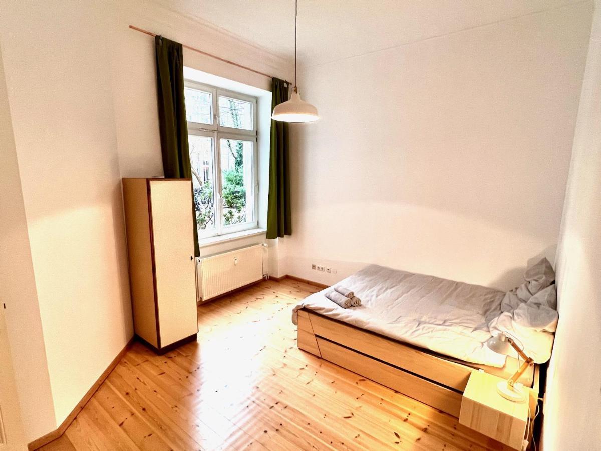 Gemuetliche 2-Zimmer-Wohnung Zentral Friedrichshain Berlino Esterno foto