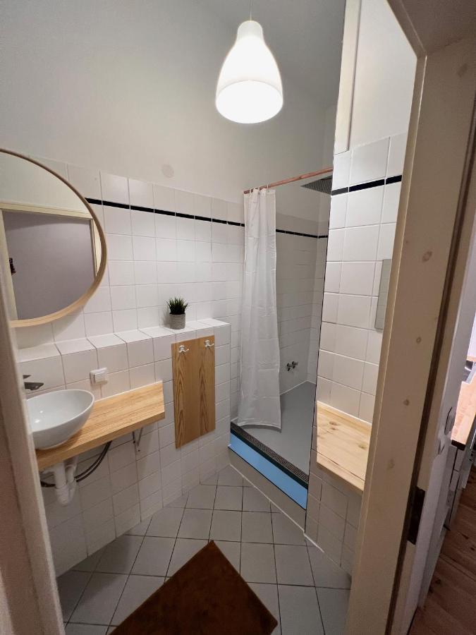 Gemuetliche 2-Zimmer-Wohnung Zentral Friedrichshain Berlino Esterno foto