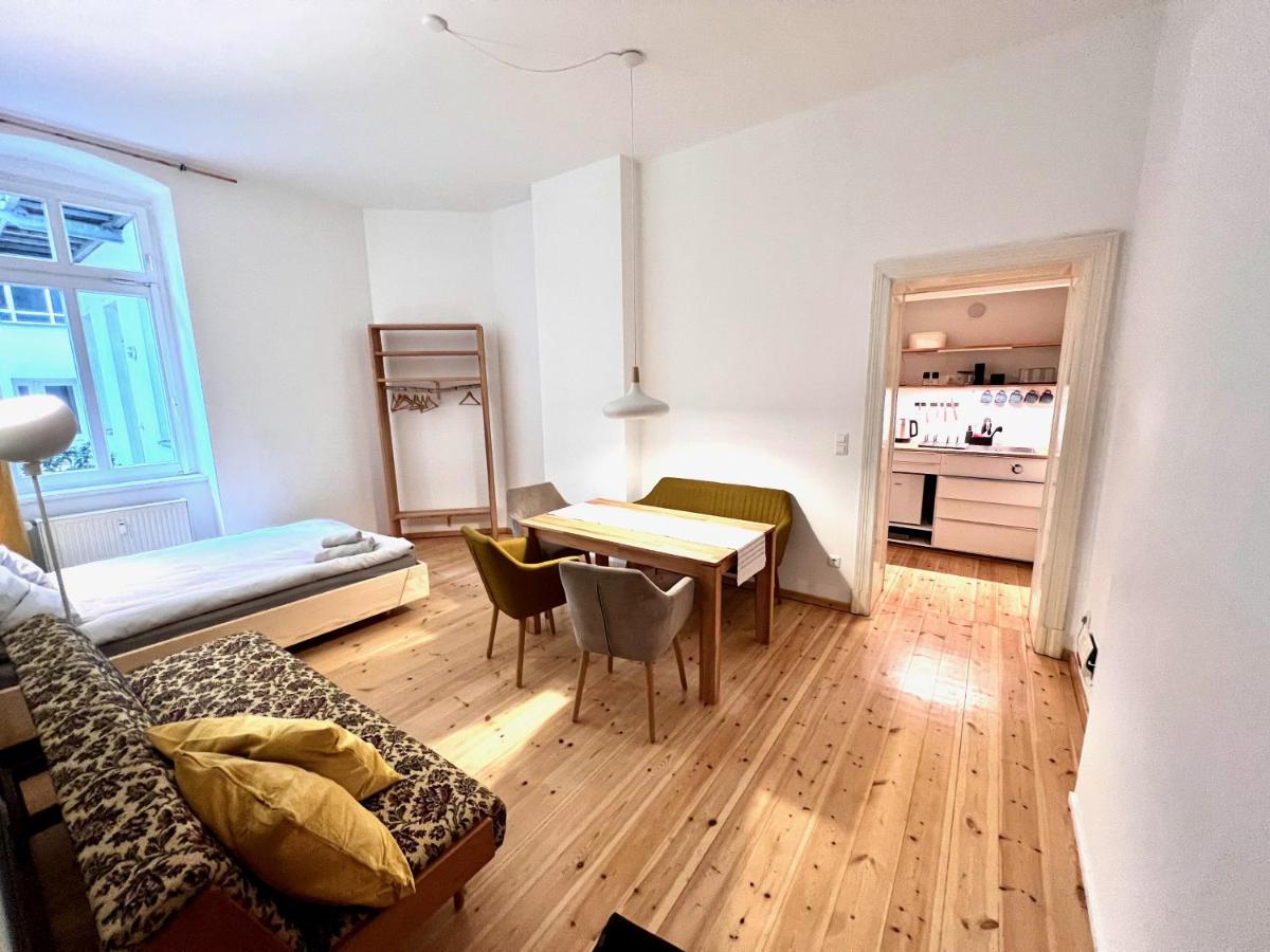Gemuetliche 2-Zimmer-Wohnung Zentral Friedrichshain Berlino Esterno foto